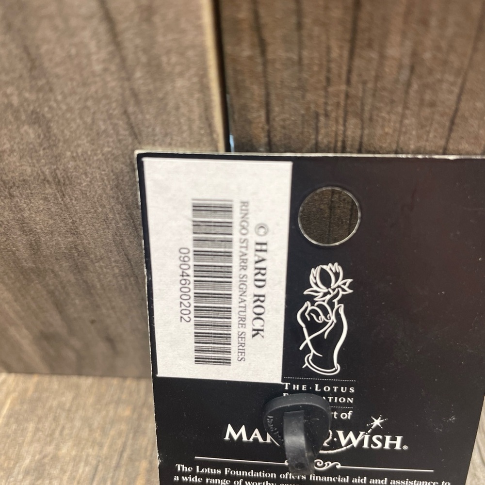 Hard Rock Cafe Pin - Ringo Starr Peace Love Tampa Florida LE Sig Series 28 - Picture 4 of 5